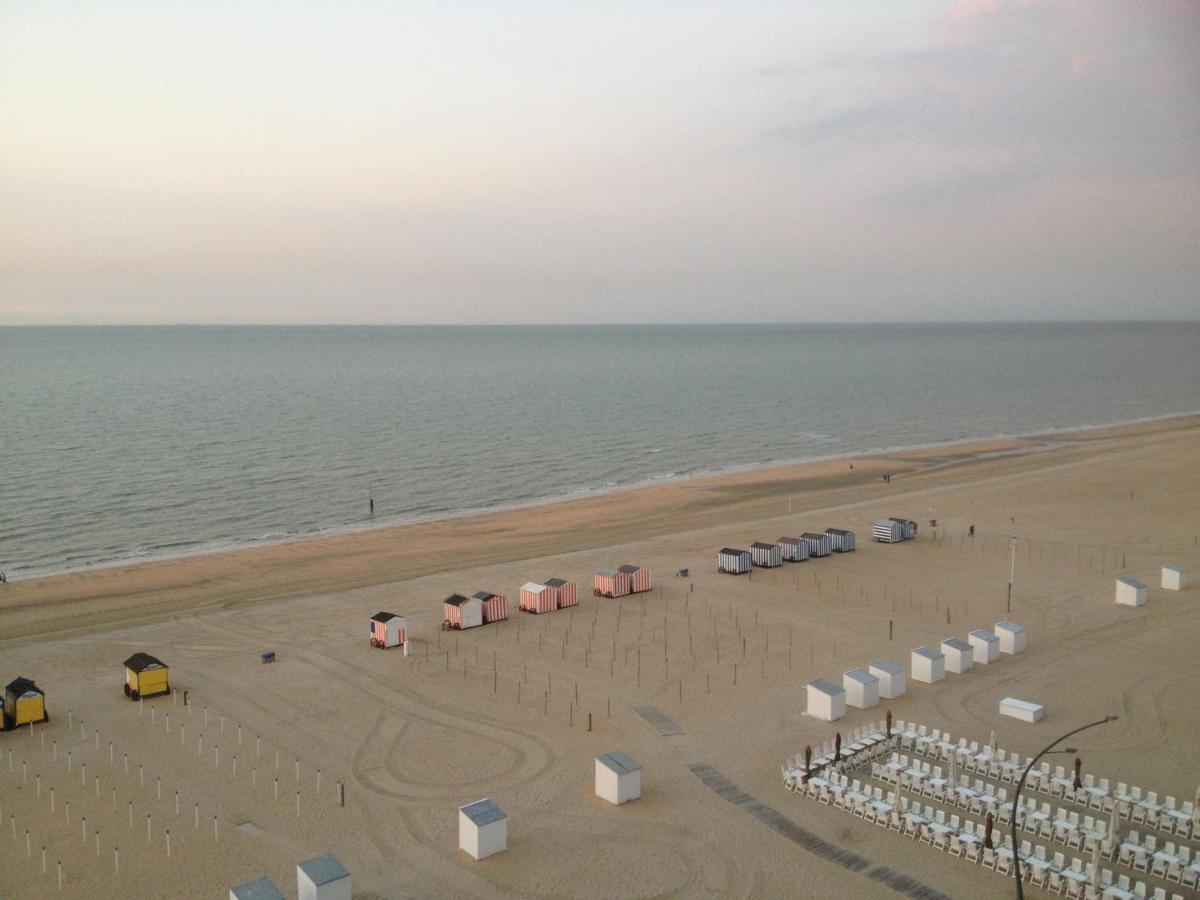 Zeedijk44 - Frontal Sea View Penthouse De Panne Exterior foto